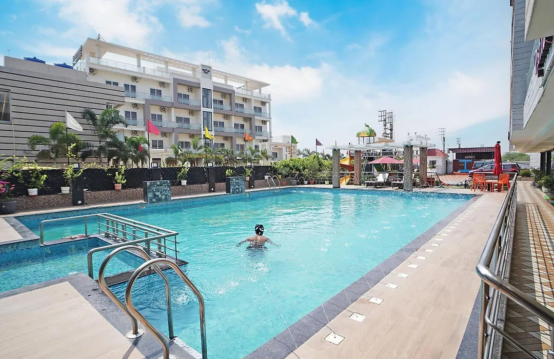 Royal Palace Beach Resort Walking Distance 1 Minutes-1