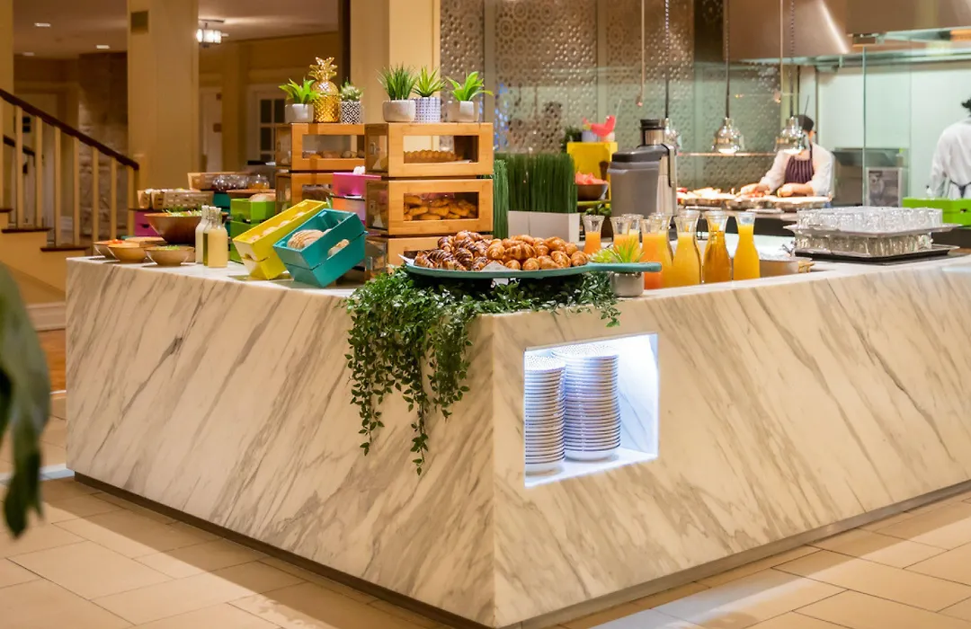 Intercontinental Sanctuary Cove Resort By Ihg-1