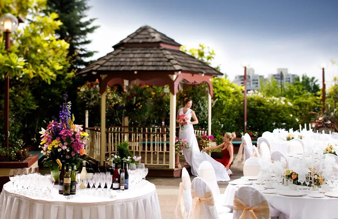 Executive Suites Hotel & Conference Center, Metro Vancouver-1