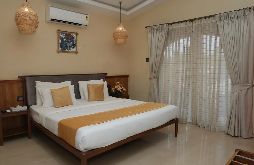 Foxoso Aaristo Baga Beach Resort-1