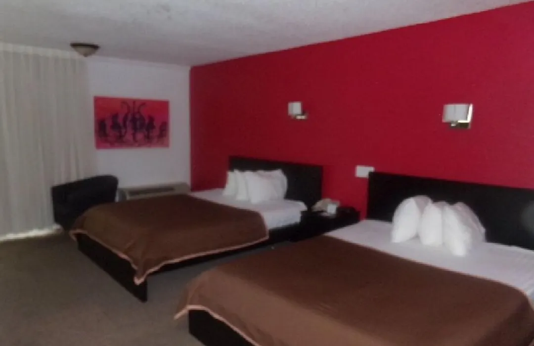 Reagan Resorts Inn (Adults Only)-1