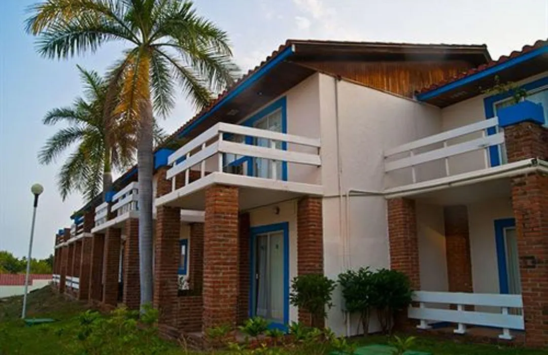 Qualton Club Ixtapa All Inclusive-1