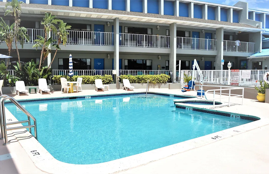 Dockside Inn & Resort-1
