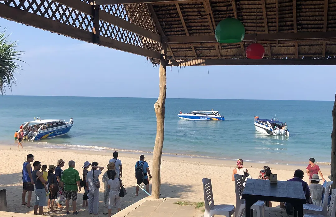Lanta Seafront Resort-1