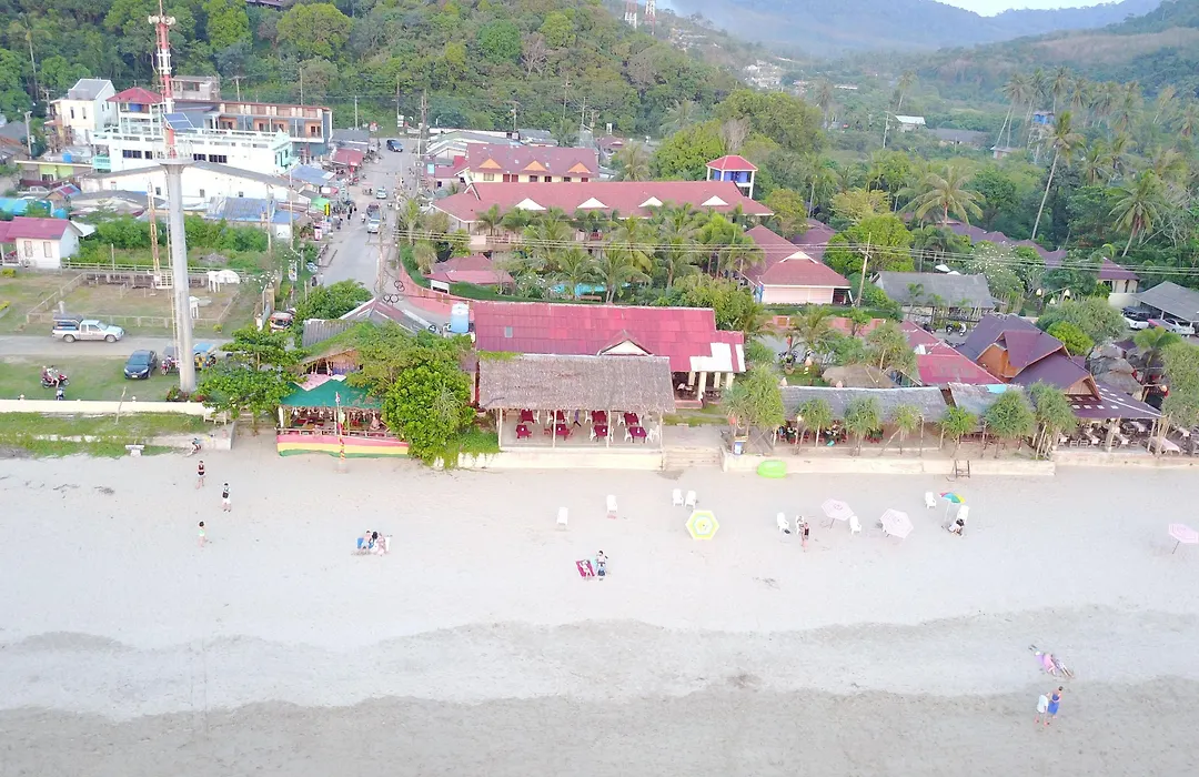 Lanta Seafront Resort-1