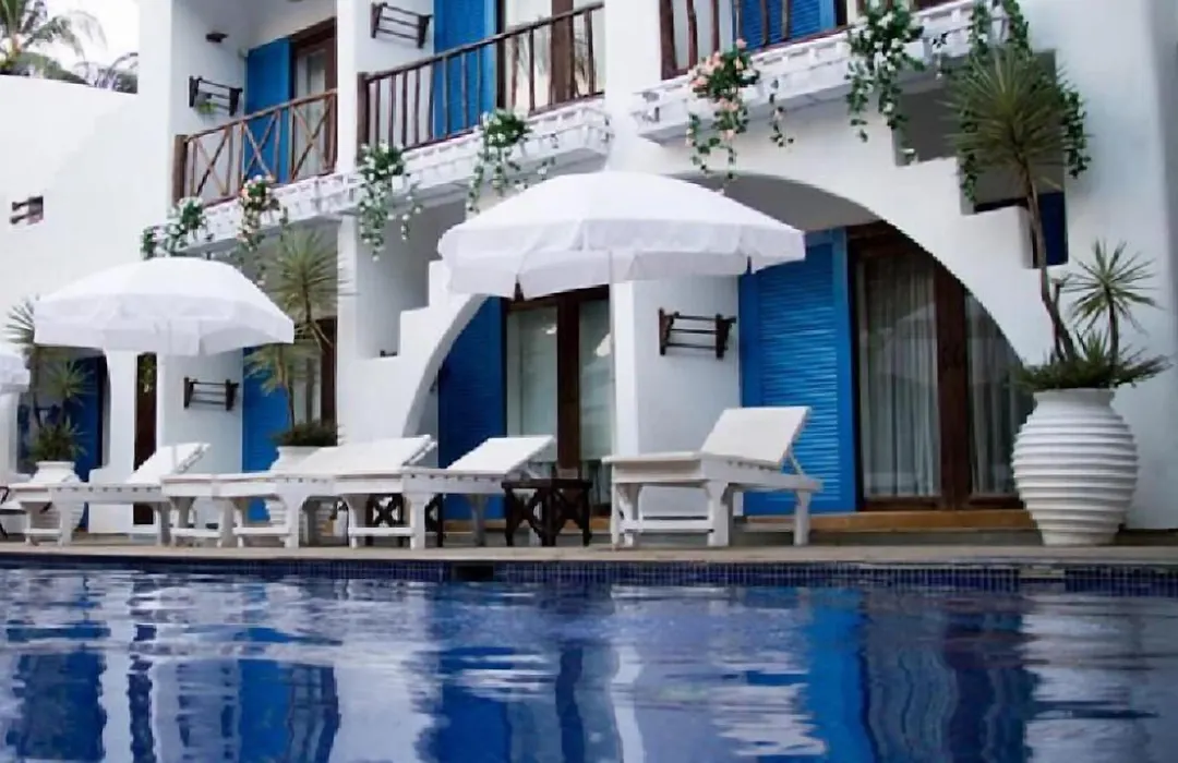 Mykonos Blu-1