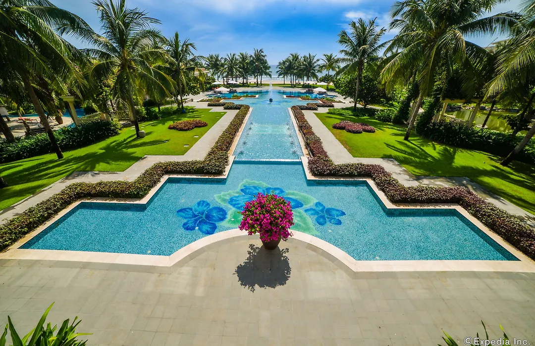 Olalani Resort & Condotel-1