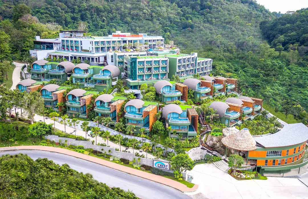 Crest Resort & Pool Villas-1