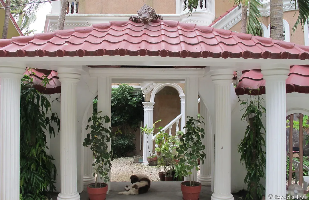 Blue Crystal Beach Resort-1