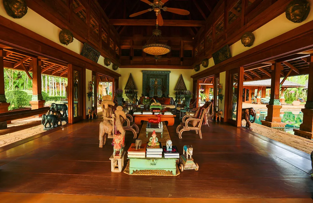 Howie'S Homestay-1