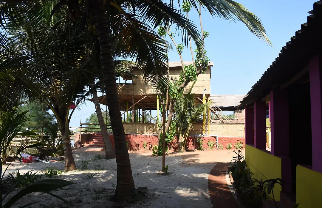 Sunset & Waves Resort, Mandrem Beach-1