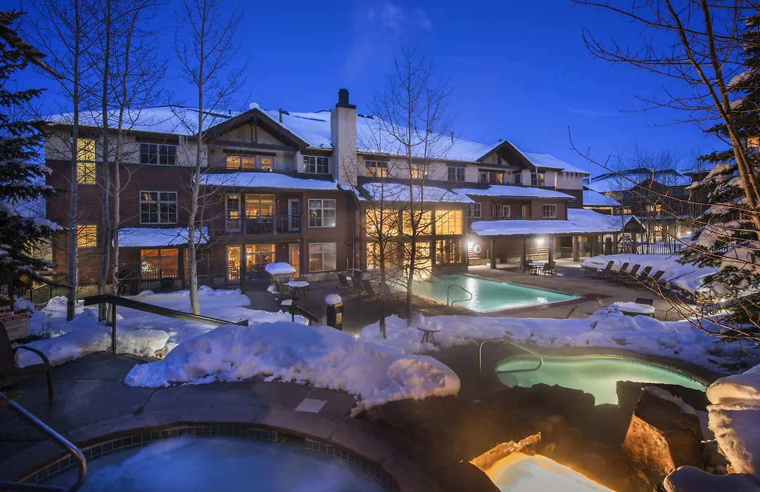 Grand Timber Lodge-1