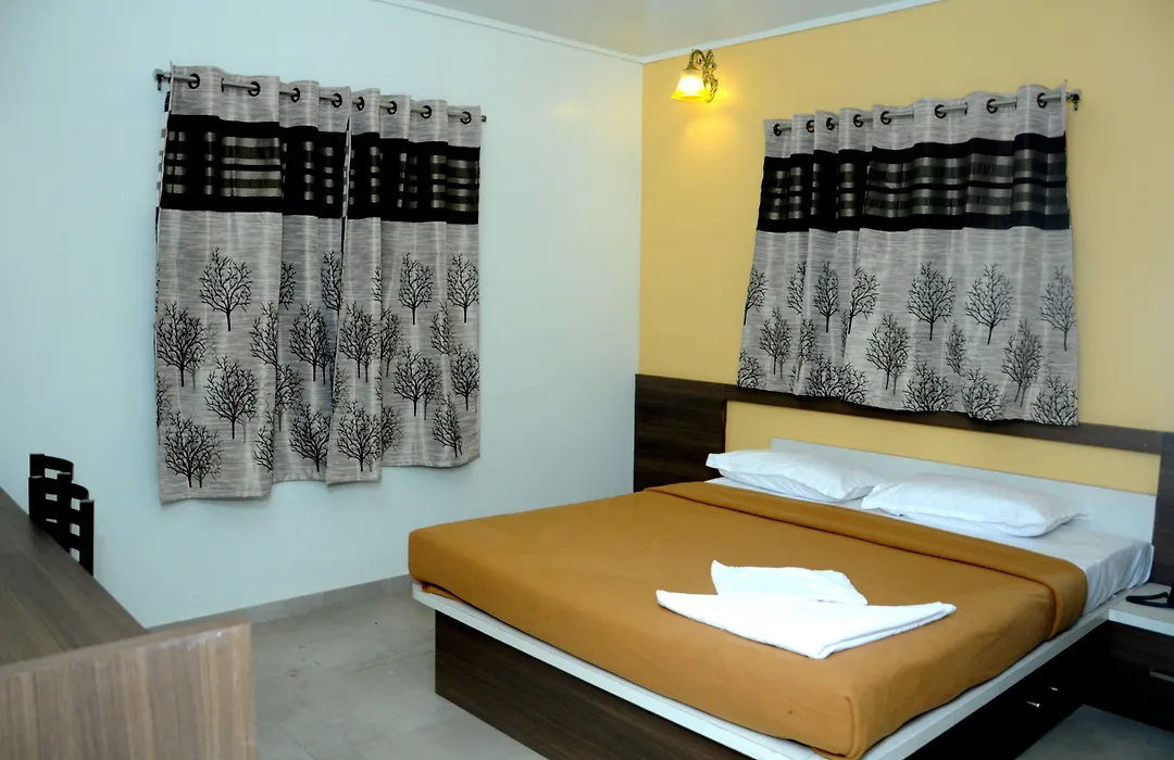 Rutu'S Holidays Resort Panhala-1