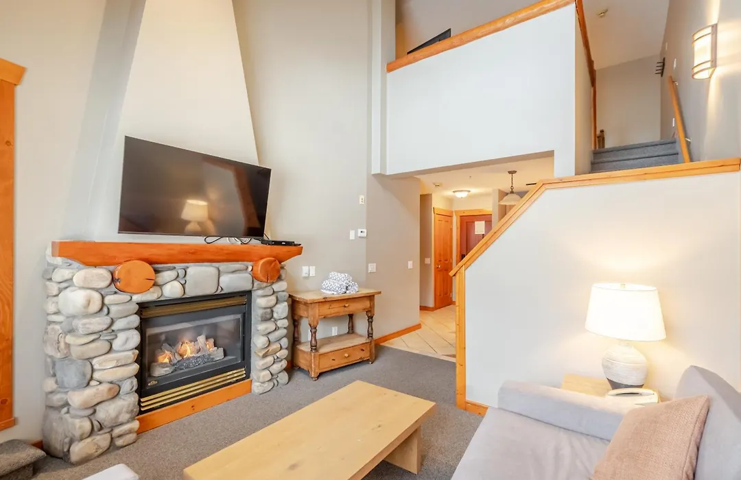 Lizard Creek Lodge-1