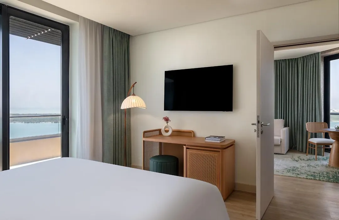 Yas Plaza Mangroves By Ihg-1