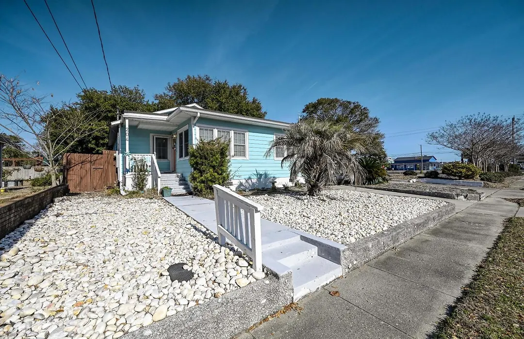 “The Sea Shanty" Classic Beach Cottage - Mins To Cb Boardwalk And Beach Access-1