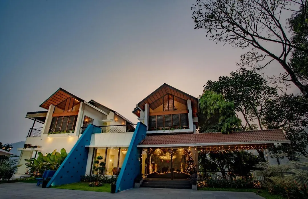 Boulevard Resorts-1