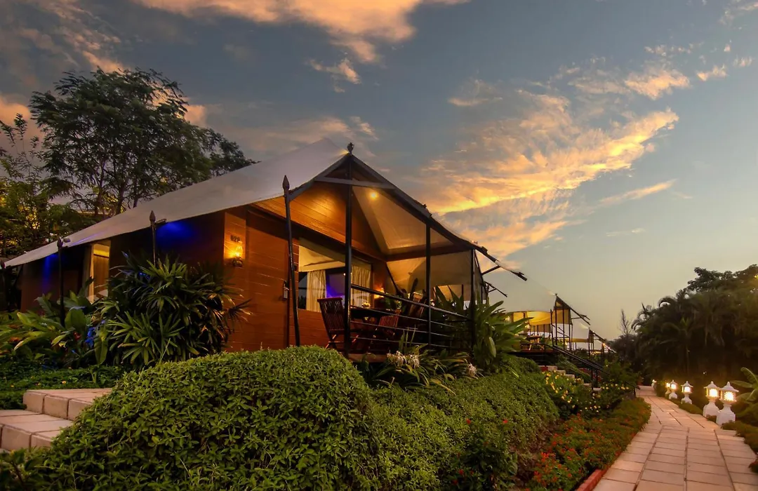Della Resorts-1