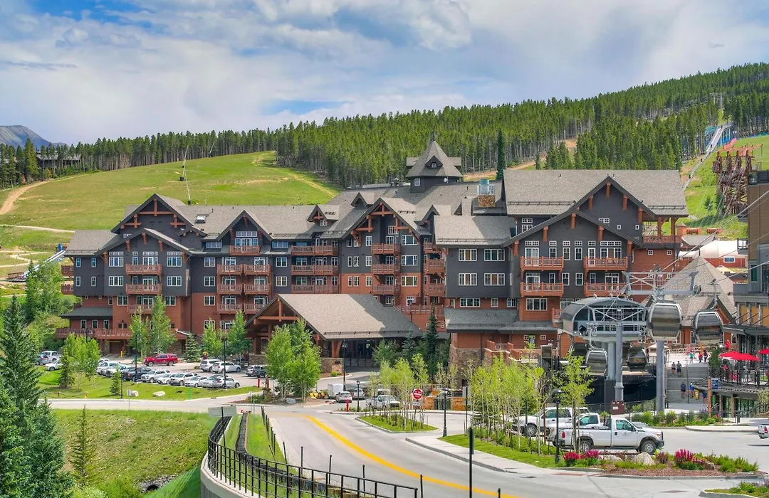 One Ski Hill Place, A Rockresort, By Vail Resorts-1