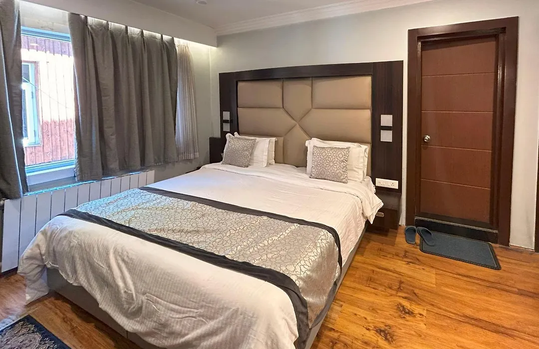 Forest Hill Resorts-1