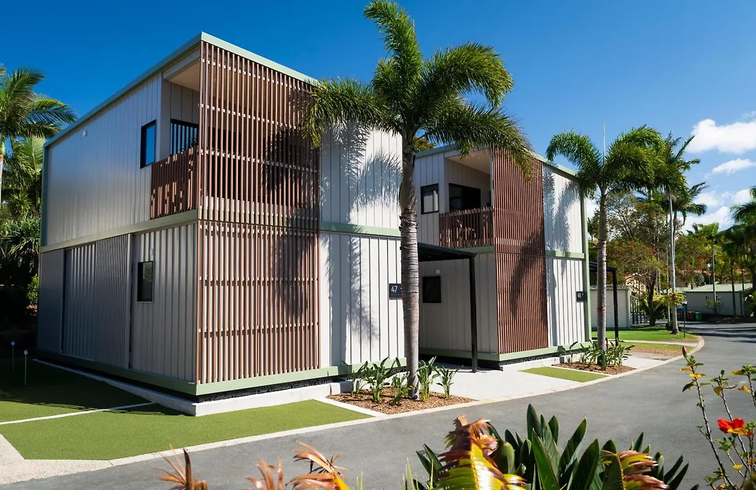 Ashmore Palms Holiday Village-1