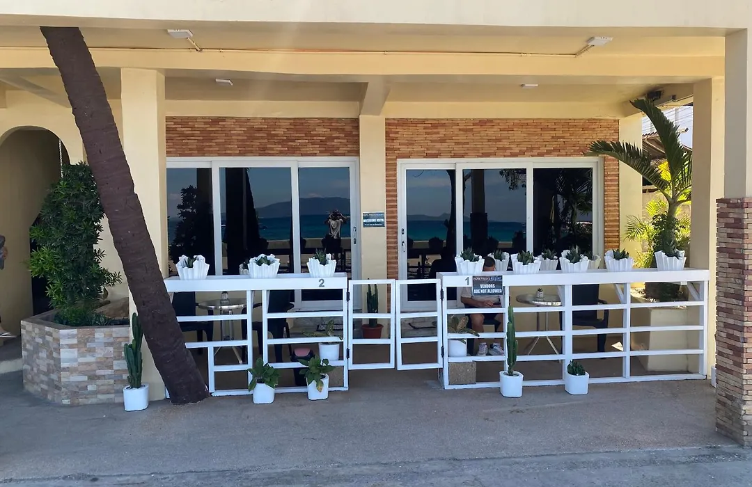 Papa Freds Beach Resort-1