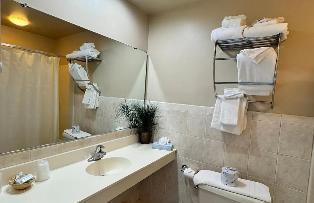 Ebb Tide Suites-1