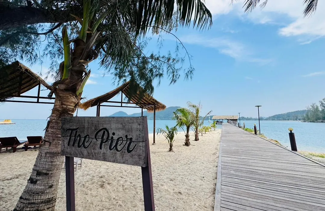 The Aiyapura Koh Chang - Complimentary Paddleboarding-1