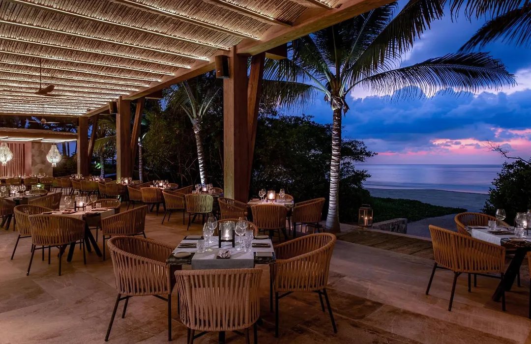 Conrad Punta de Mita-1