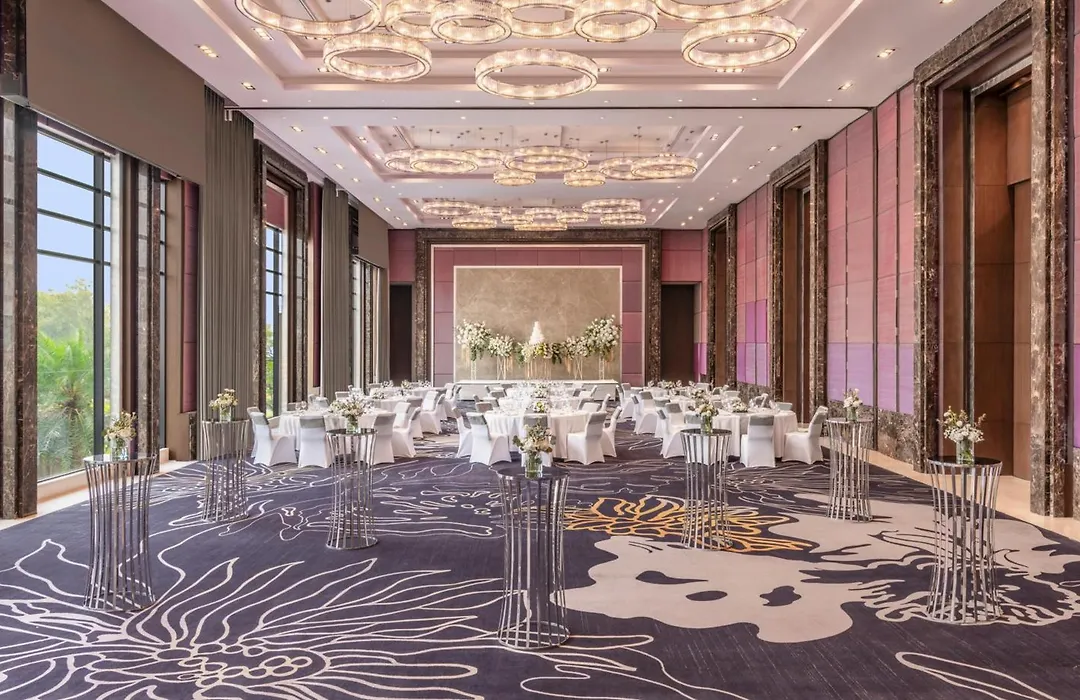 Hilton Bangkok Suvarnabhumi Golf Resort & Spa-1