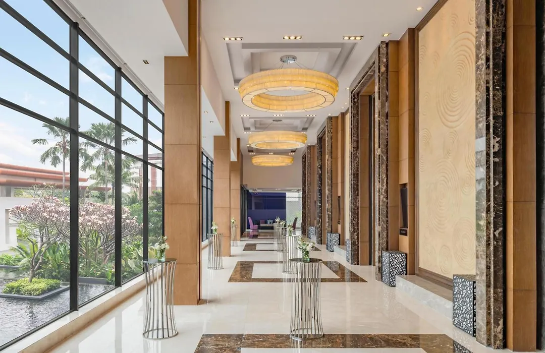 Hilton Bangkok Suvarnabhumi Golf Resort & Spa-1