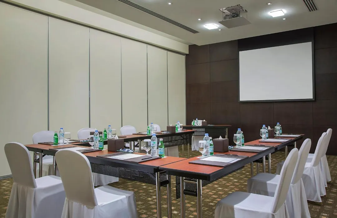 Yas Plaza Marina By Ihg-1