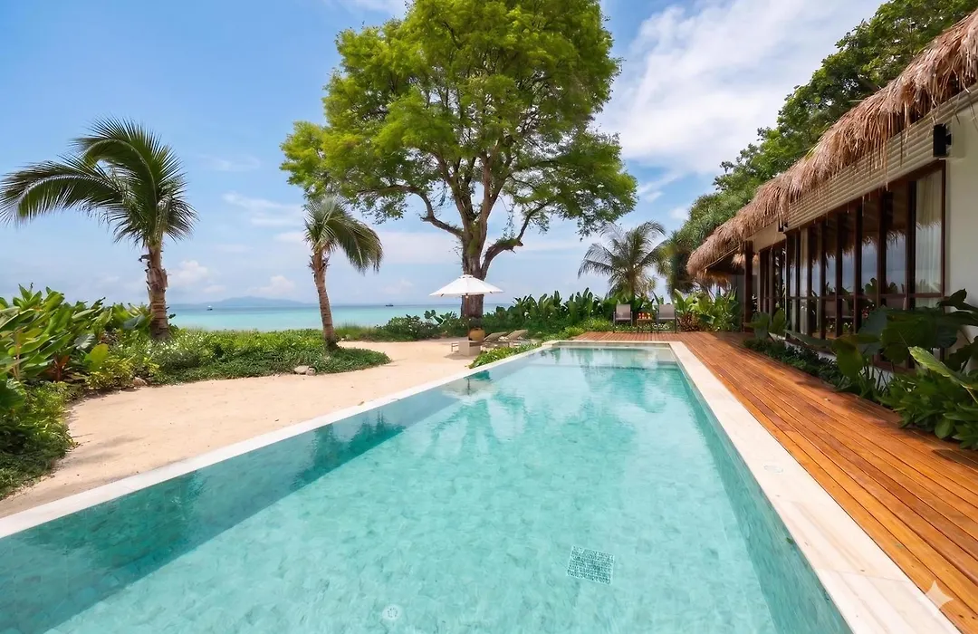 Outrigger Phi Phi Island Resort-1