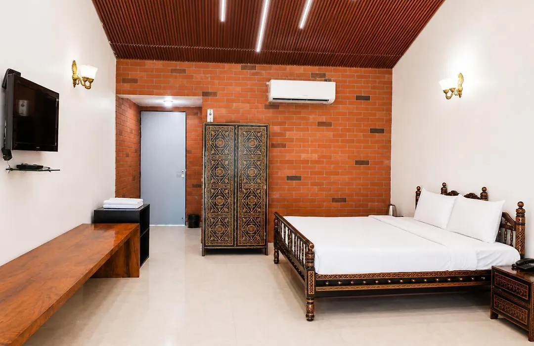 Anand Resort - A Luxury Private Pool Resort In Nashik-1