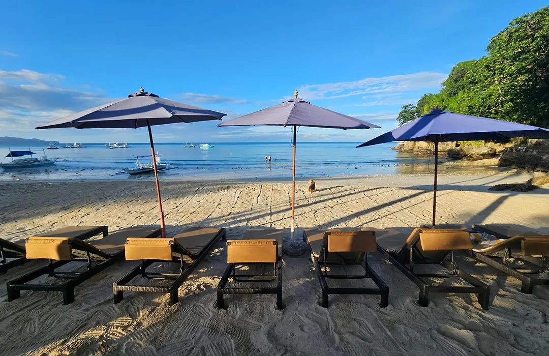Microtel By Wyndham Boracay-1