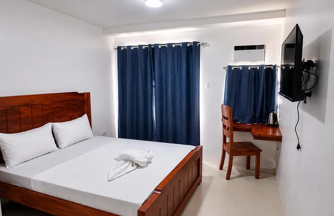 Crystal Shores Beach Resort Powered By Cocotel-1