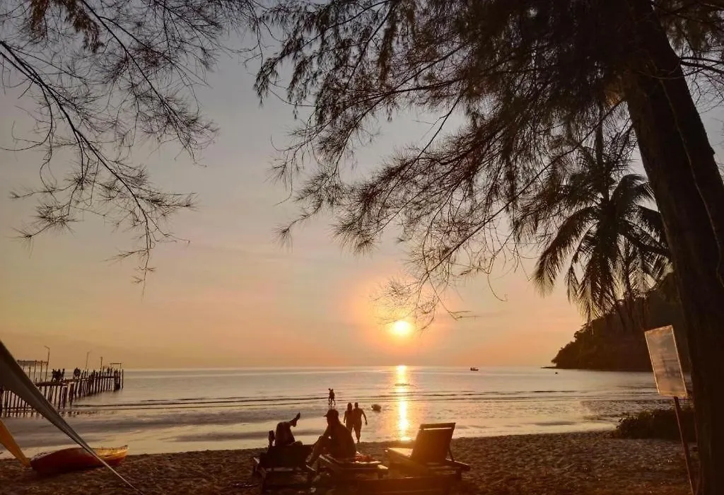 Ko Kut Ao Phrao Beach Resort-1