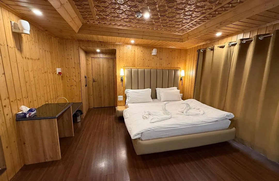 River Retreat Resort-1