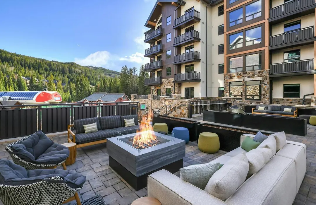 Kindred Resort, A Rockresort-1