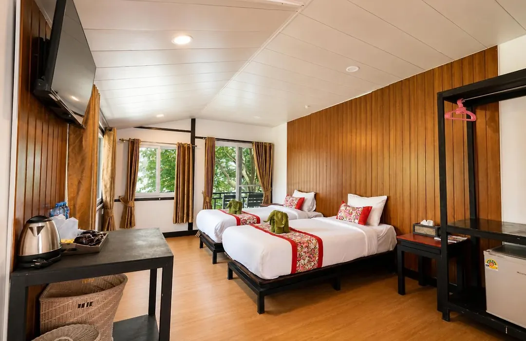 Phi Phi Long Beach Resort & Villa-1