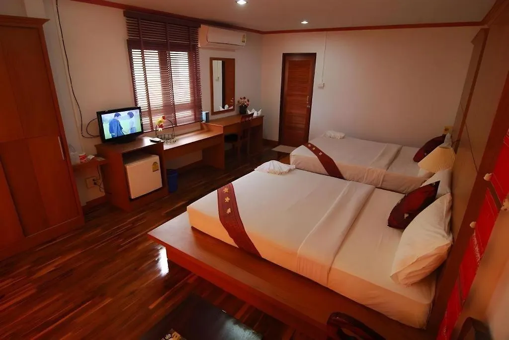 Lanta Paradise Beach Resort-1