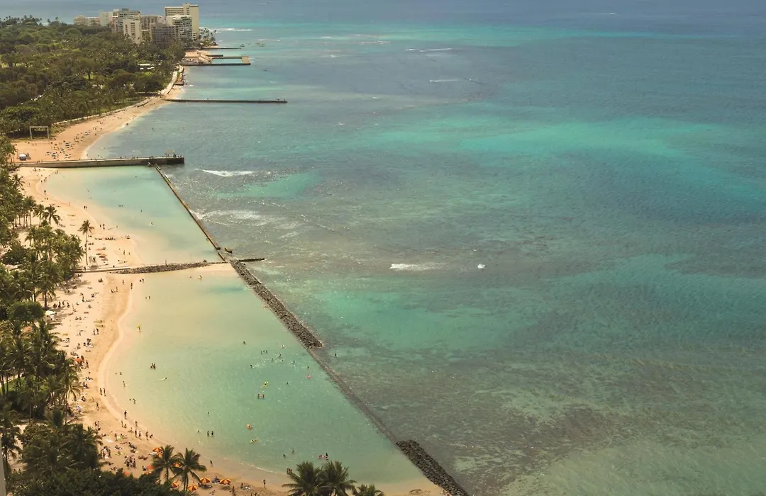 Hyatt Regency Waikiki Beach Resort & Spa-1
