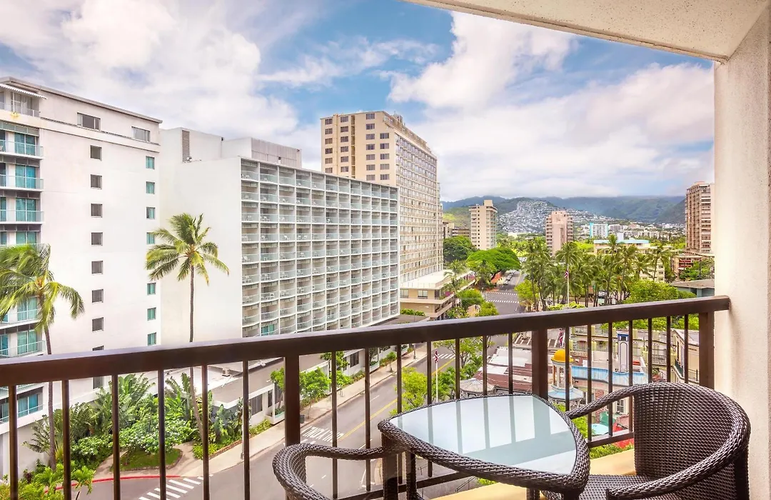 Hyatt Regency Waikiki Beach Resort & Spa-1