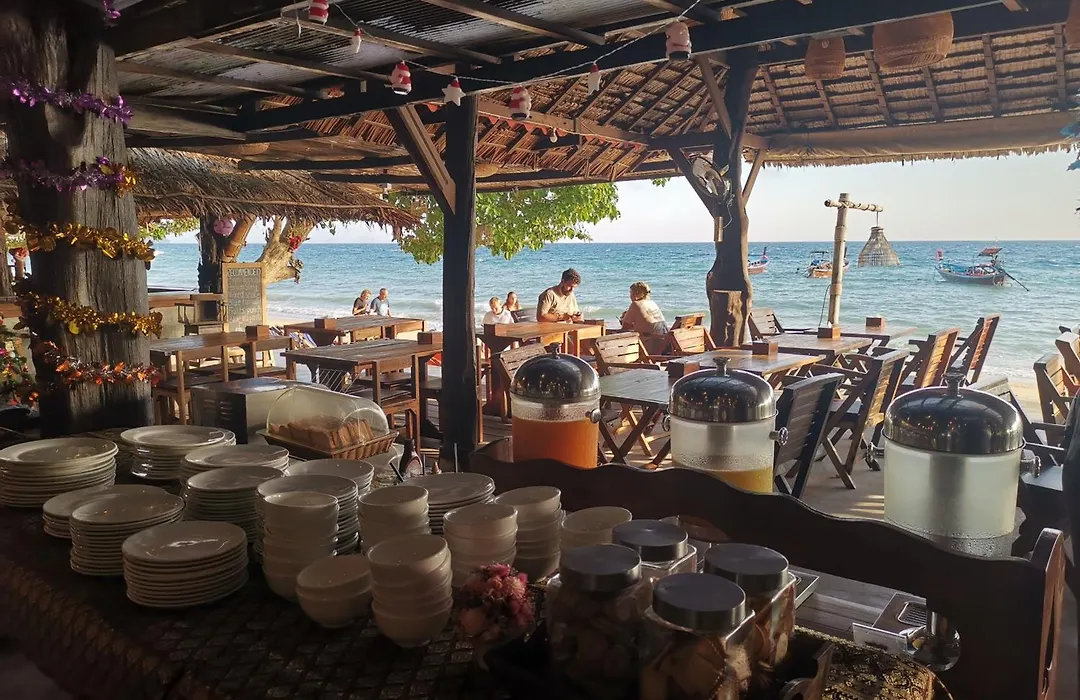 Phi Phi Relax Beach Resort-1