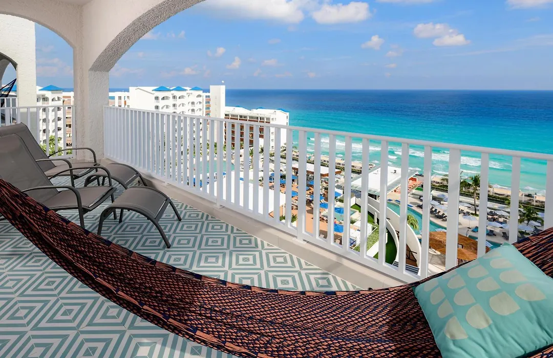 Hilton Cancun Mar Caribe All-Inclusive Resort-1