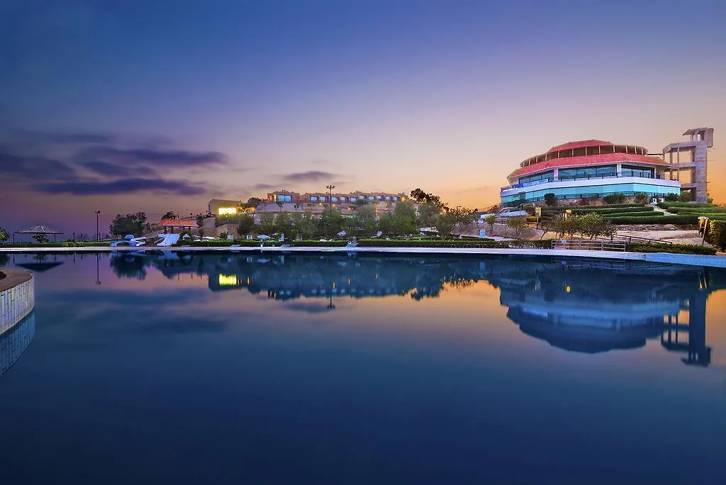Dreamworld Resort, Hotel & Golf Course-1