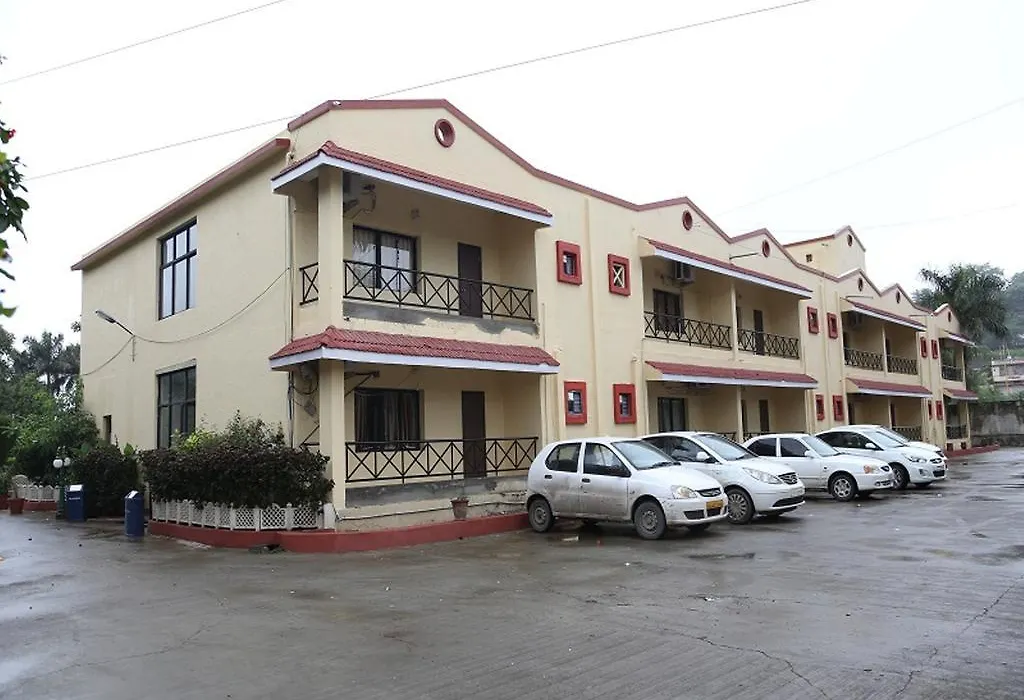 Leo Resorts-1