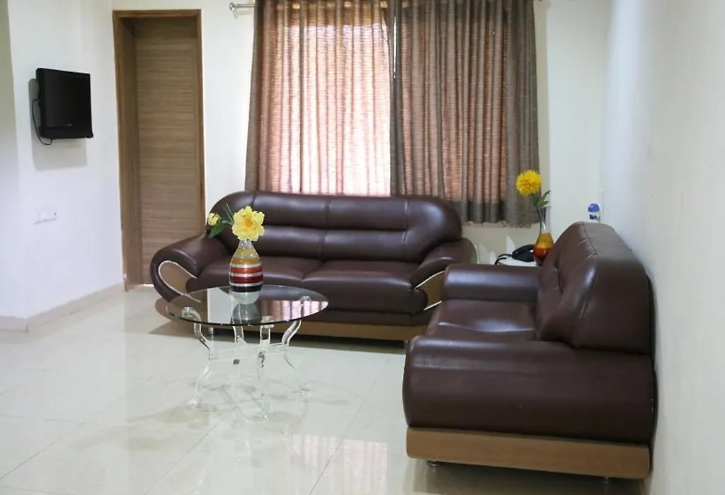 Leo Resorts-1