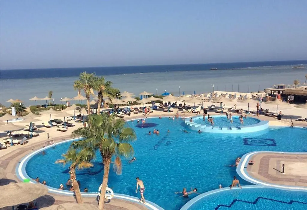 Blue Reef Red Sea Resort-1