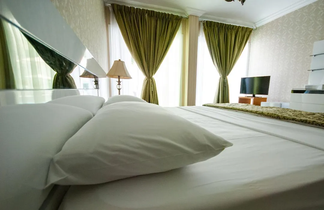 Al Khalidiah Resort-1